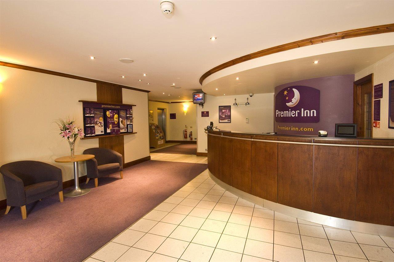 Premier Inn Gatwick Crawley Town West Eksteriør bilde