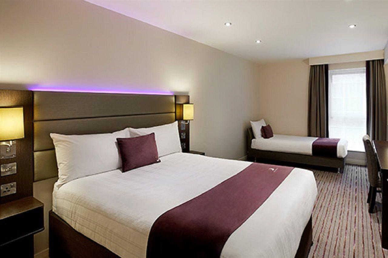 Premier Inn Gatwick Crawley Town West Eksteriør bilde